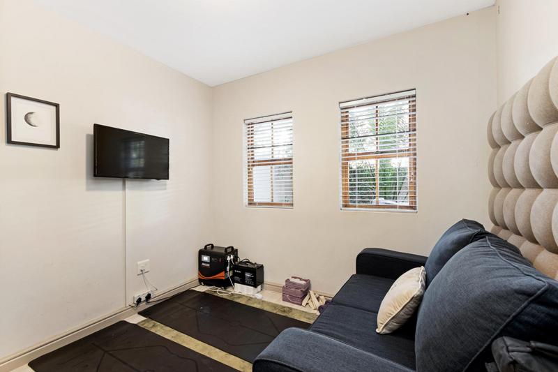 To Let 2 Bedroom Property for Rent in Sea Point Western Cape